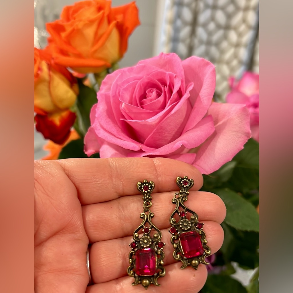 Vintage Banana Bob Pink Crystal Drop Earrings-Boutique